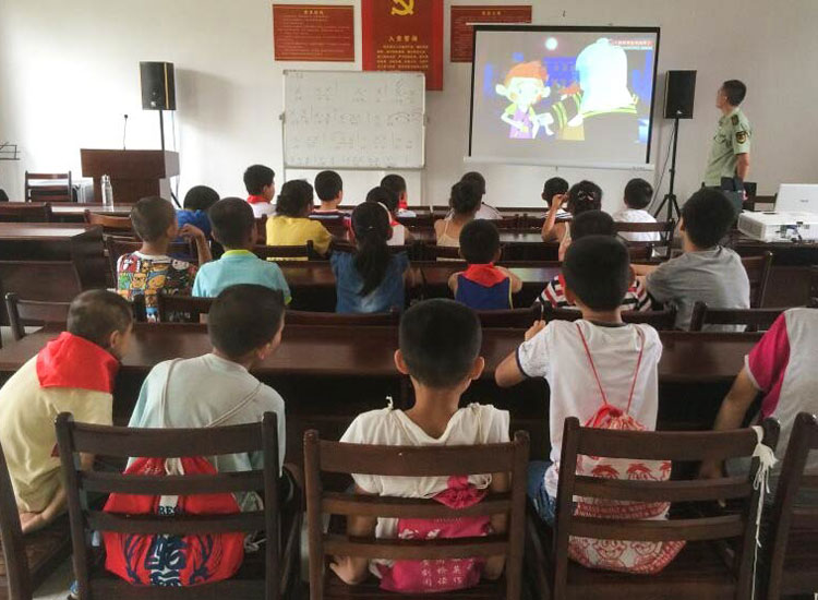 ־ԸՈą^(q)侯(du)ǰٽoСтȫ֪Rv