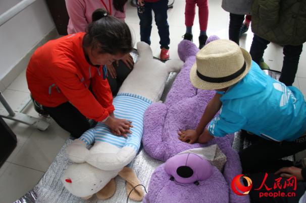 V|t(y)ƴWůLЇ־Ը꠵Ĵʡݿhl(xing)ʹ_չ־Ը̺ӂƌW\p\ӓpᘌ\ӳҊ܂rڼԾȼD麢ӂòżķΏKȼȼFṩ