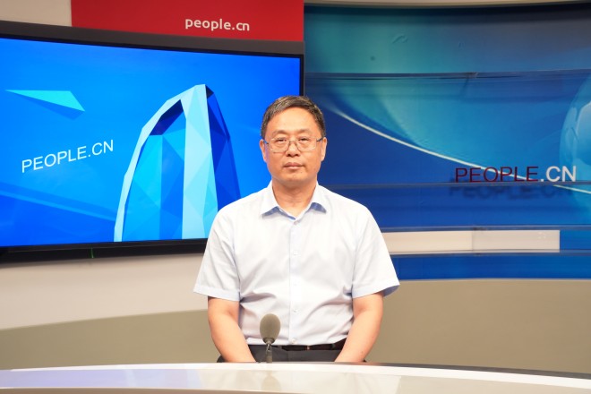 中國藝術研究院院長、黨委副書記周慶富做客人民網(wǎng)。張力洋攝