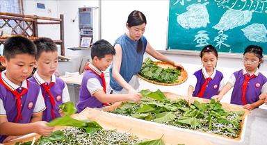 浙江安吉：桑蠶文化進(jìn)校園