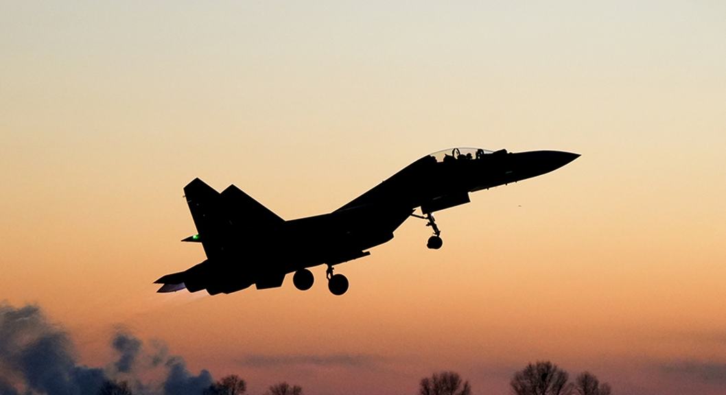 空軍航空兵某旅跨晝夜飛行訓(xùn)練掠影